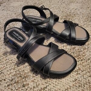 Comfort plus by Predictions strappy sandals